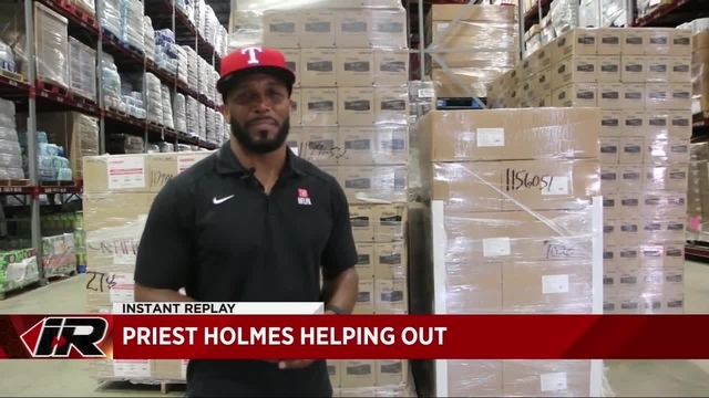 Priest Holmes brings truckload of supplies to Harvey victims in San Antonio, TX | Priest Holmes Official Website